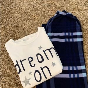 I’m selling a set of blue pajamas